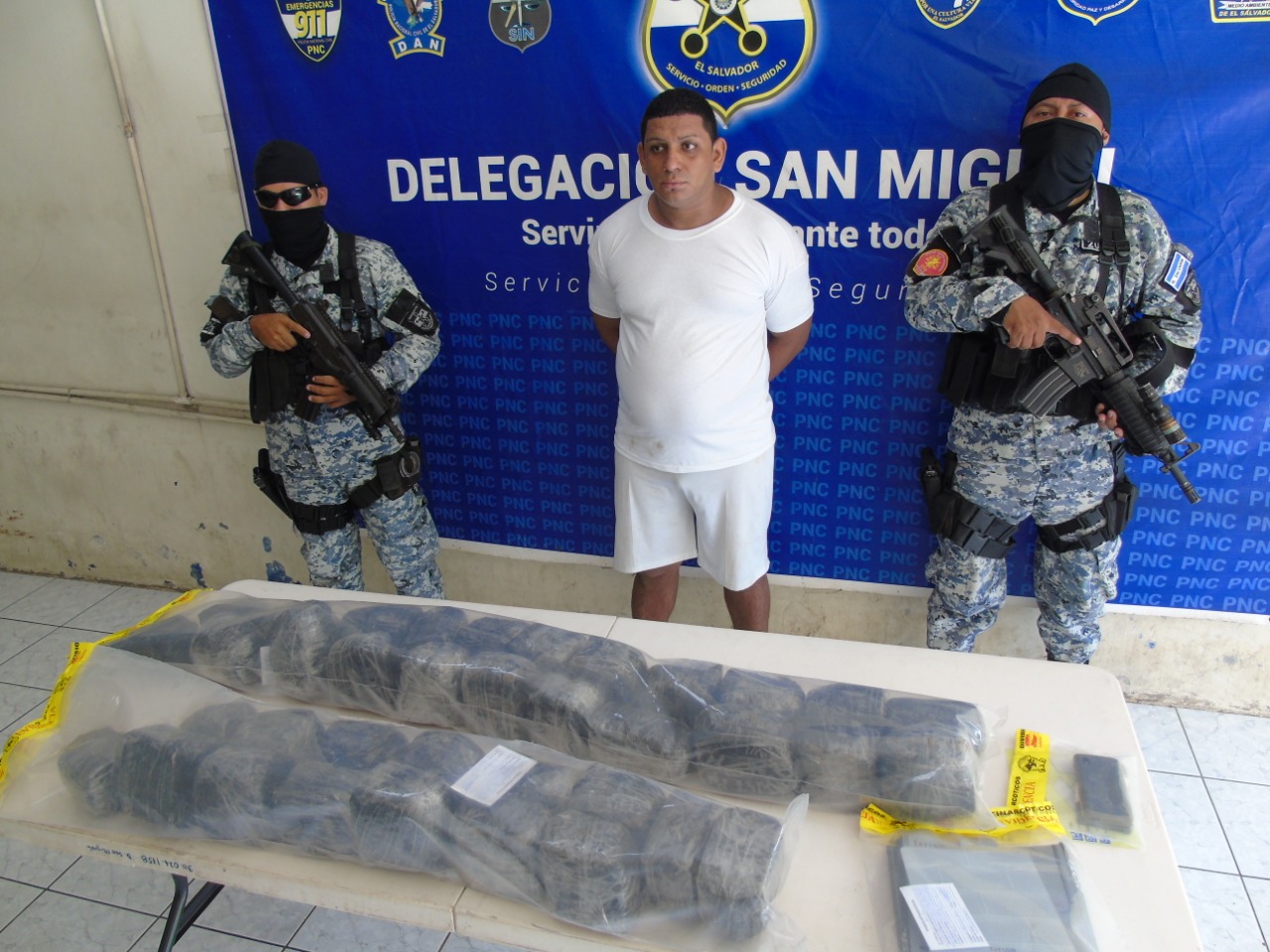 PNC da un duro golpe al narcomenudeo y logra incautar $16,000 en drogas pnc-da-un-duro-golpe-al-narcomenudeo-y-logra-incautar-16000-en-drogas